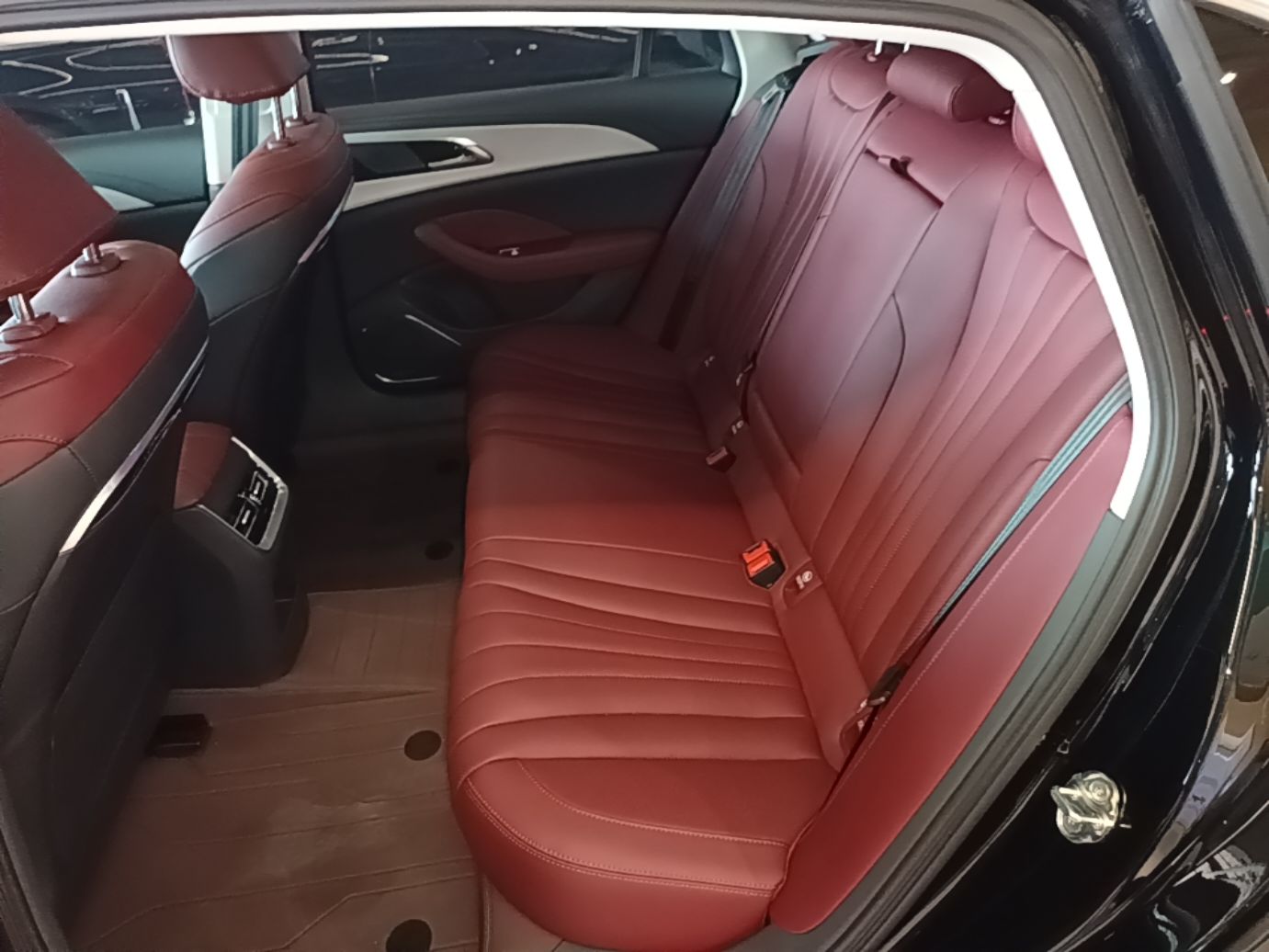 Hongqi H5 PHEV 2025 130 Super Hybrid Version — снимка 20