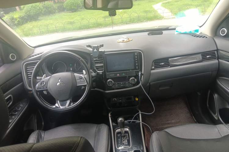 Used Mitsubishi Outlander 2016 2.4L 4x4 Elite Edition 5 Seats
