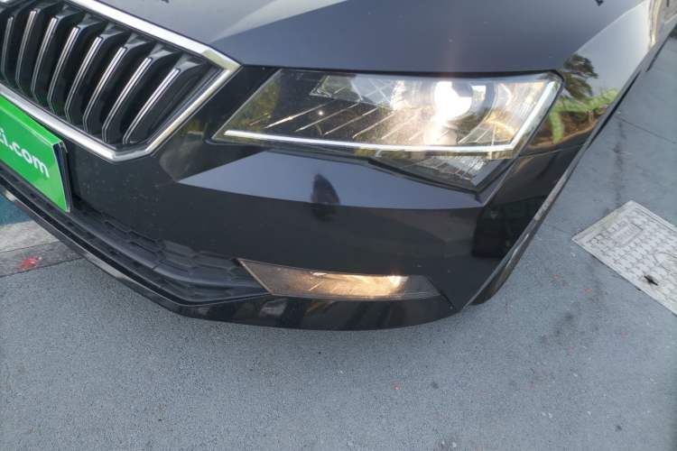 Used Skoda Superb 2016 TSI280 Manual Front-Drive Version
