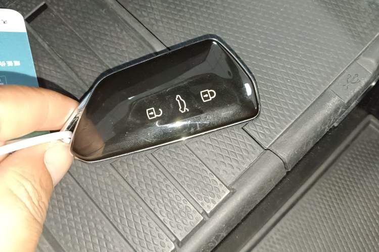 Used Volkswagen ID.UNYX 2024 Pro Long-Range Version Vehicle Key
