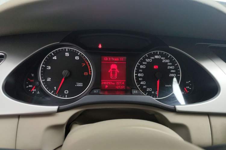 Used Audi A4L 2012 2.0 TFSI automatic standard version