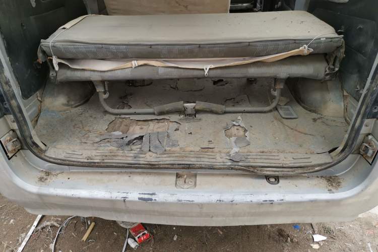 Used Wuling Rongguang 2011 1.2L Base Version
