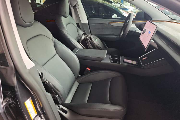 Used Tesla Model Y 2025 Long-Range All-Wheel Drive First Edition