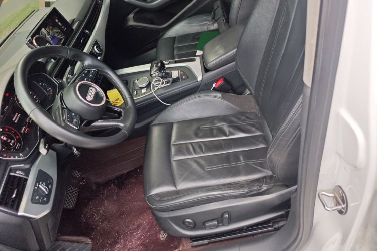 Used Audi A4L 2019 40 TFSI Fashion Edition China VI Emission Standard
