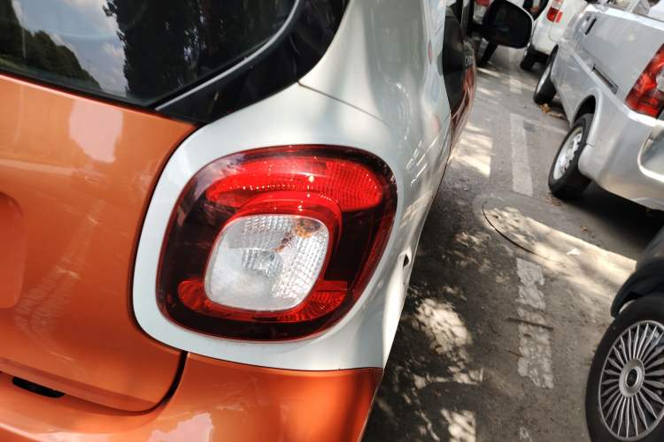 Used smart fortwo 2015 1.0L 52 kW Hardtop Passion Edition