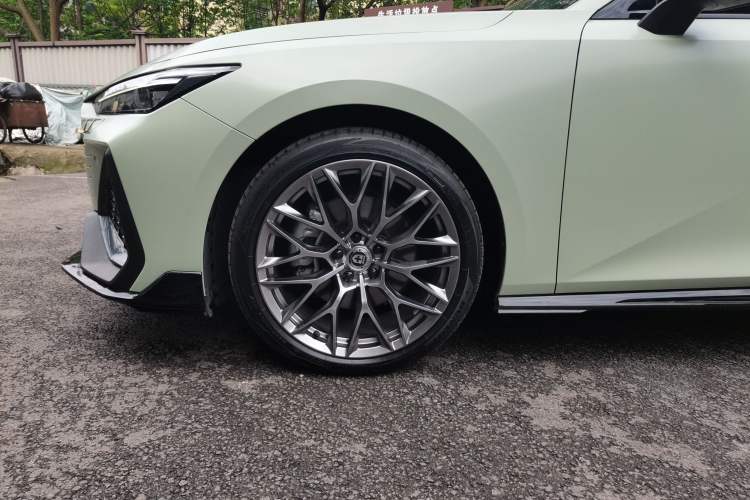 Used CHANGAN UNI-V 2023 2.0T Leading-Speed Edition Exterior 4