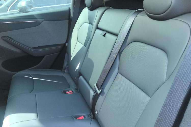 Used Tesla Model Y 2026 Rear-Drive Model