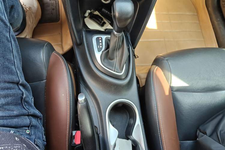 Used Fiat Viaggio 2015 1.4T Automatic Jingxiang Edition Gear Lever