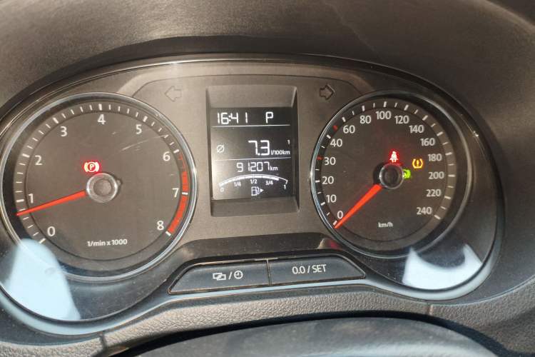 Used Volkswagen Polo 2014 1.6L Automatic Comfort Edition
