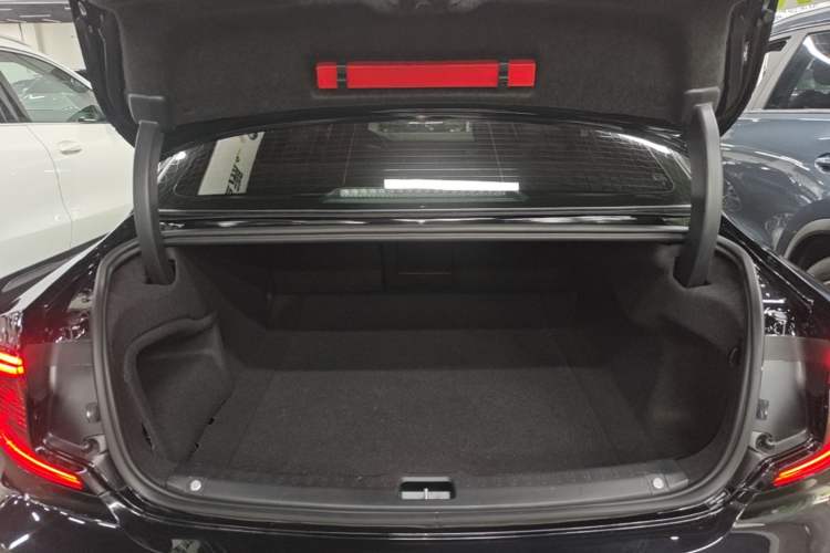 Used Volvo S90 2024 B5 Zhiyi Luxury Edition Trunk