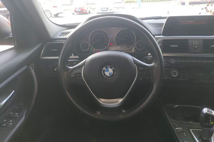 Used BMW 3 Series 2018 320Li Fashion Model Steering Wheel