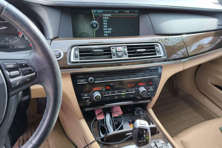 Used BMW 7 Series 2009 740Li Leading Model Audio And AC Panel