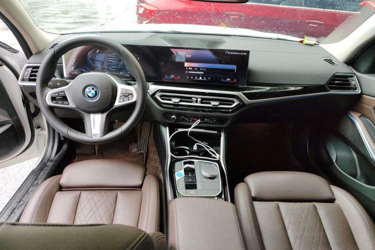 Used BMW i3 2024 eDrive 35 L Interior 2