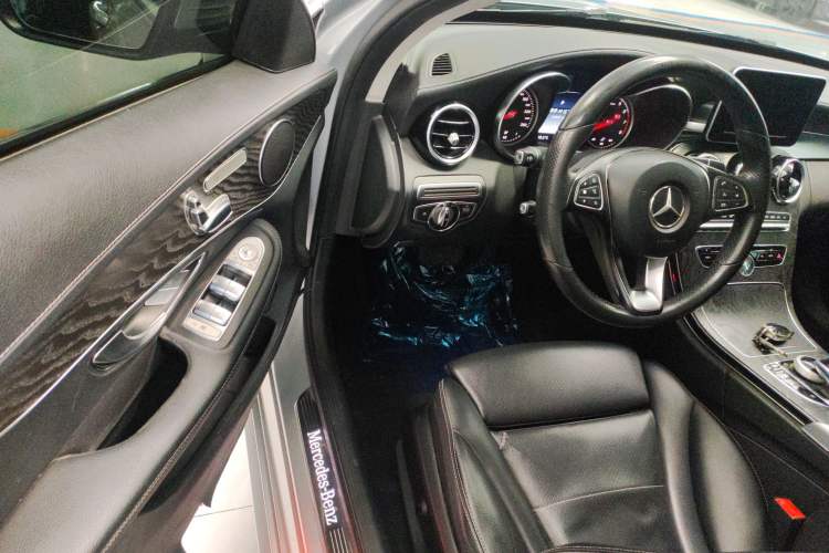 Used Mercedes-Benz C-Class 2015 Revised C 200 L Sport Edition Driver Seat
