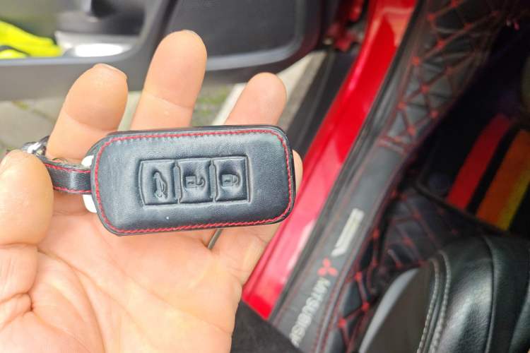 Used Mitsubishi Outlander 2018 2.0L Two-Wheel Drive Glory Edition 5 Seats Vehicle Key