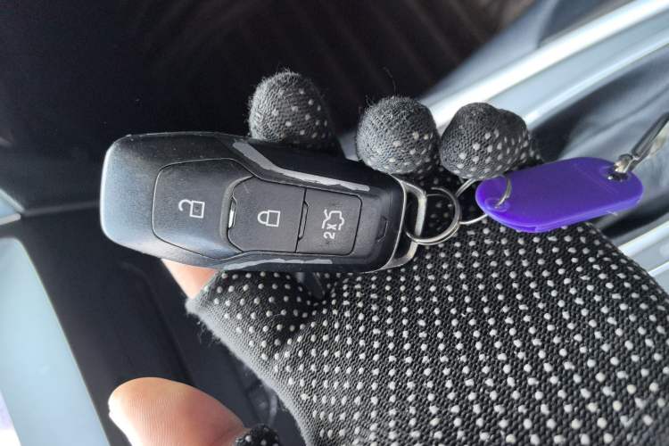 Used Ford Edge 2016 EcoBoost 245 Two-Wheel-Drive Titanium 7-Seater