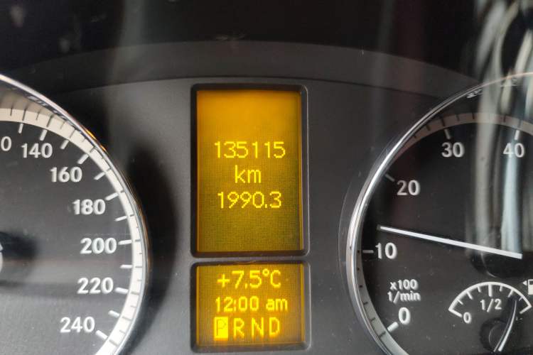 Used Mercedes-Benz Viano 2010 2.5L Prestige Edition