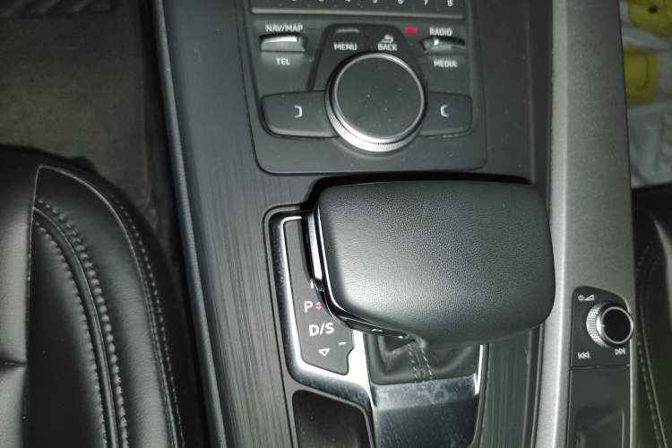 Used Audi A4L 2019 40 TFSI Ambition China VI
