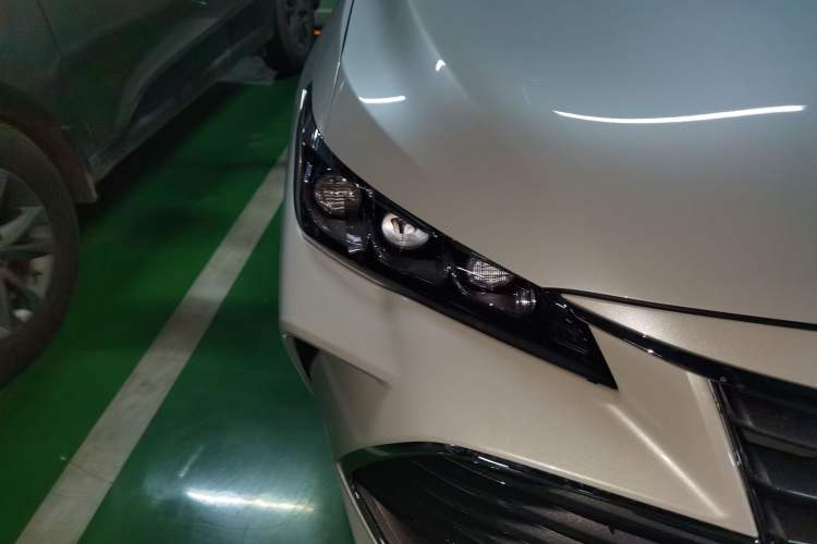 Used Toyota Avalon 2019 2.0L XLE Premium Edition China VI
