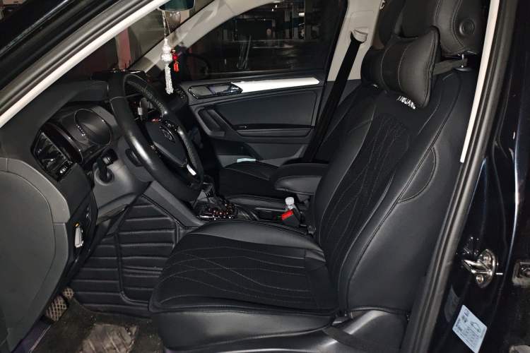 Used Volkswagen Tiguan L 2018 Facelift 330TSI Automatic Two-Wheel Drive Luxury Edition Left Front Seat