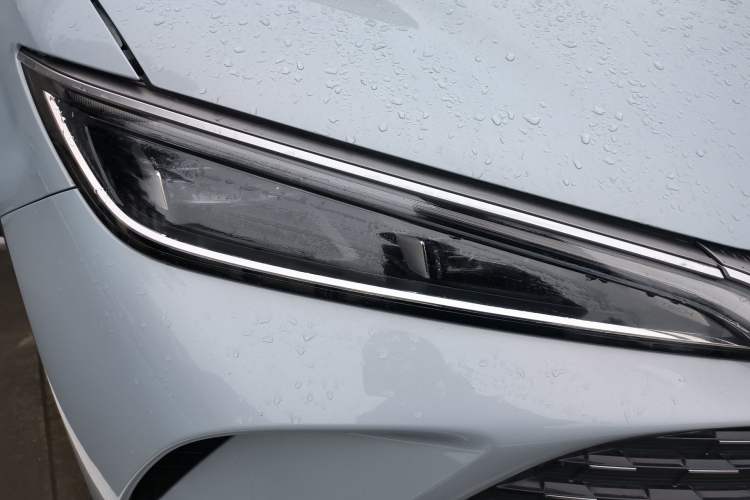 Used BYD Song L DM-i 2024 112 km Beyond Edition Right Front Headlight