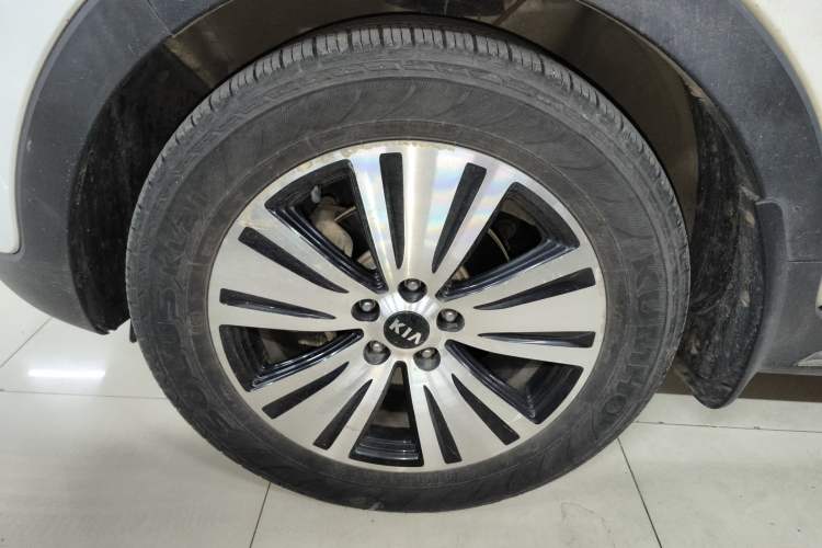 Used Kia Sportage R 2015 2.0L Automatic Two-Wheel Drive DLX Model
