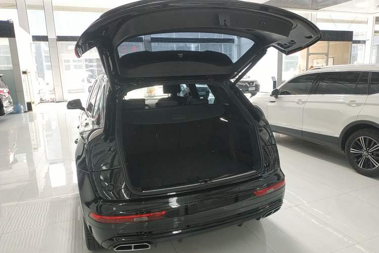 Used Audi Q5L 2023 40T Luxury Dynamic Model
