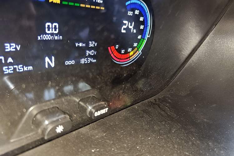 Used Chana Ruixing EM80 2025 Passenger Version Comfort Model 6 Seats 300 km Liftback Door