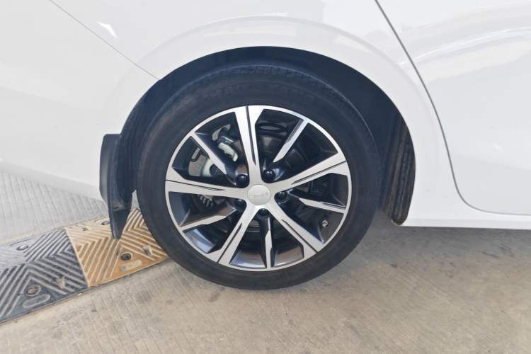 Used Geely Auto Emgrand 2023 4th Generation Champion Edition 1.5L CVT Prestige Model
