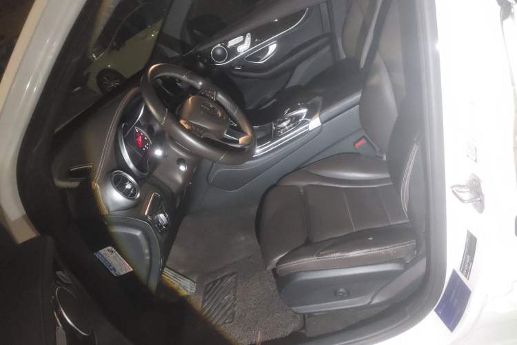 Used Mercedes-Benz GLC 2017 GLC 260 4MATIC Dynamic Edition Left Front Seat