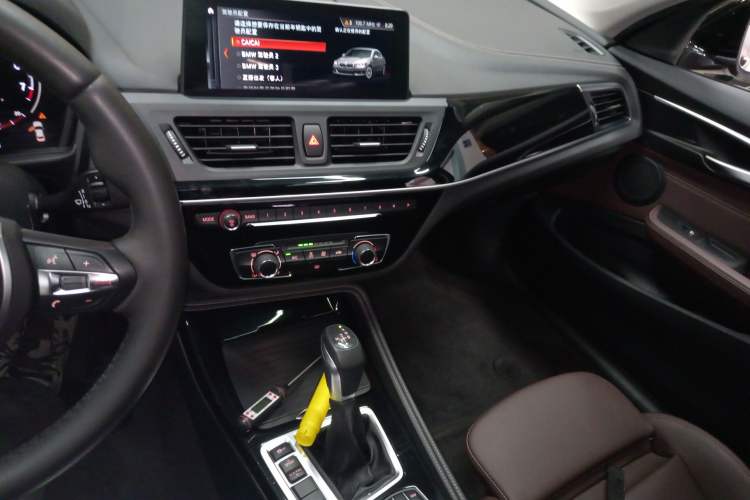 Used BMW 1 Series 2019 118i M Sport Package Audio And AC Panel