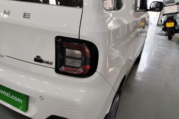 Used Geely Galaxy Panda 2023 Panda Mini 120km Super Cute Bear