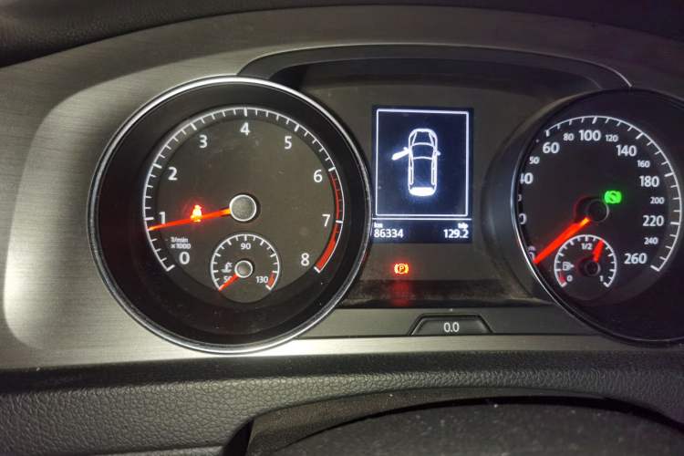 Used Volkswagen Golf 2014 1.6L Automatic Comfort Model Odometer Close Up