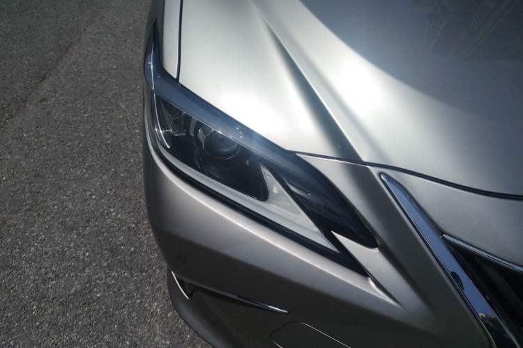 Used Lexus ES 2020 300h Premier Edition