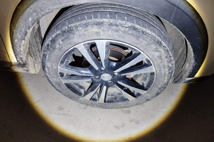 Used Nissan Kicks 2017 1.5L CVT Cool Enjoy Edition Right Front Wheel Hub