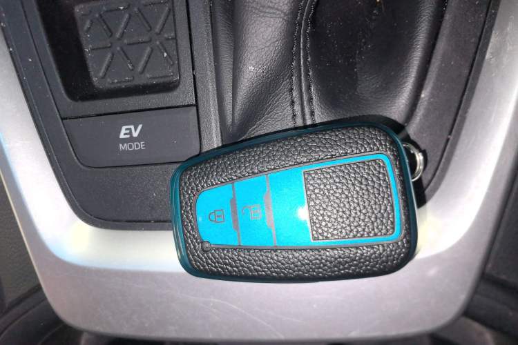 Used Toyota RAV4 2020 Dual-Engine 2.5L E-CVT Two-Wheel Drive Elite Edition