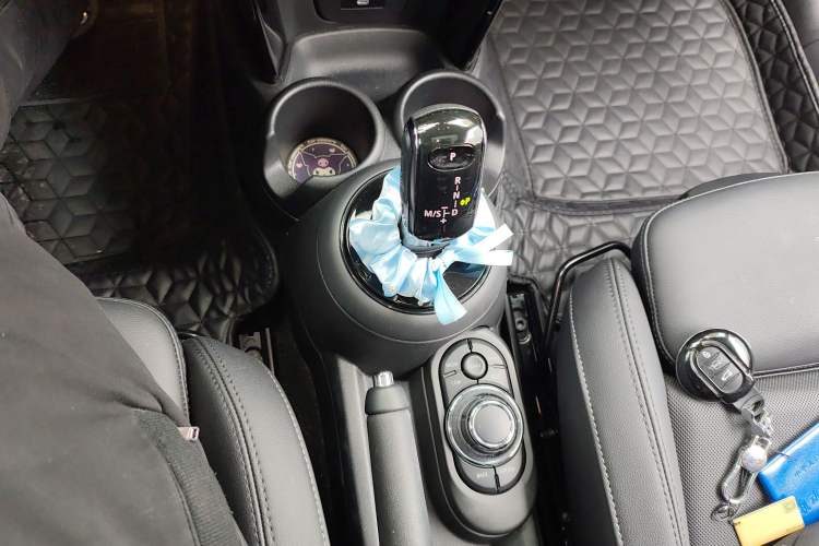 Used MINI 2023 1.5T COOPER Artist
