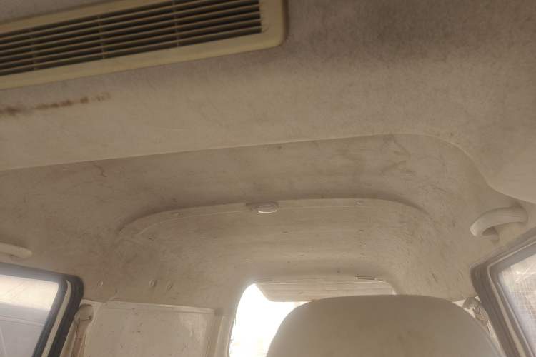 Used Jinbei New Hiace X30L 2018 1.5L Box Truck Wealth Edition DLCG14