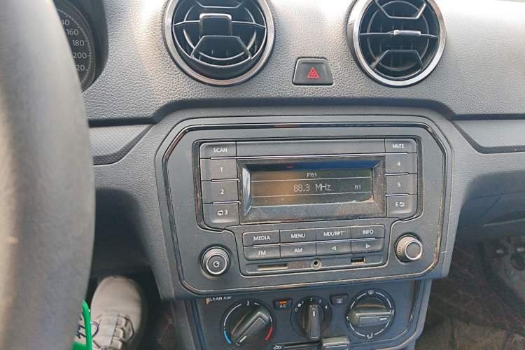 Used Jetta VA3 2019 1.5L Manual Entry-Level Version Audio And AC Panel