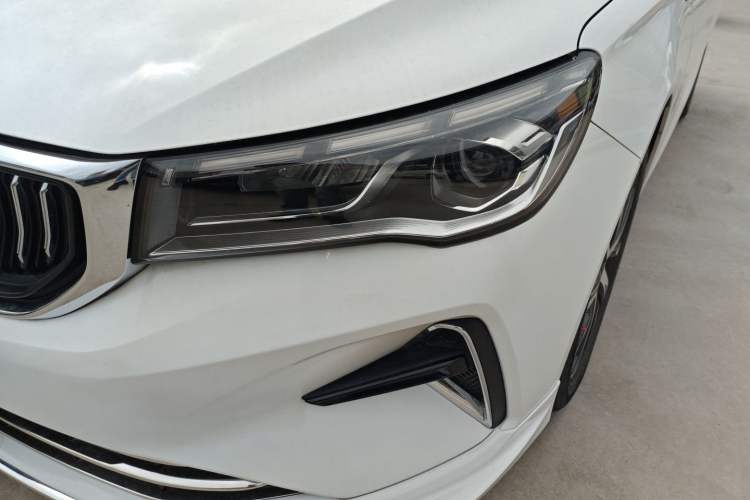 Used Geely Auto Emgrand 2022 4th Generation 1.5L CVT Flagship Model
