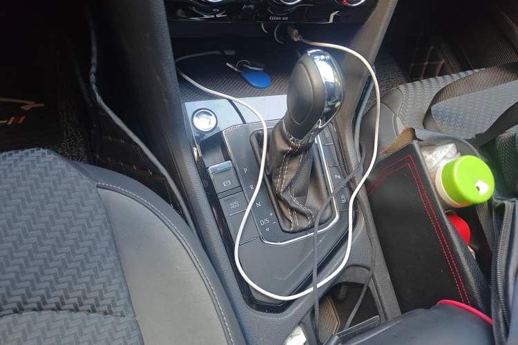 Used Volkswagen Tharu 2019 280TSI Two-Wheel Drive R-Line China V Standard Gear Lever