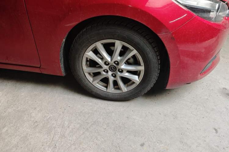 Used Mazda 3 Axela 2017 Hatchback 1.5L Automatic Comfort Model Emission Standard China V
