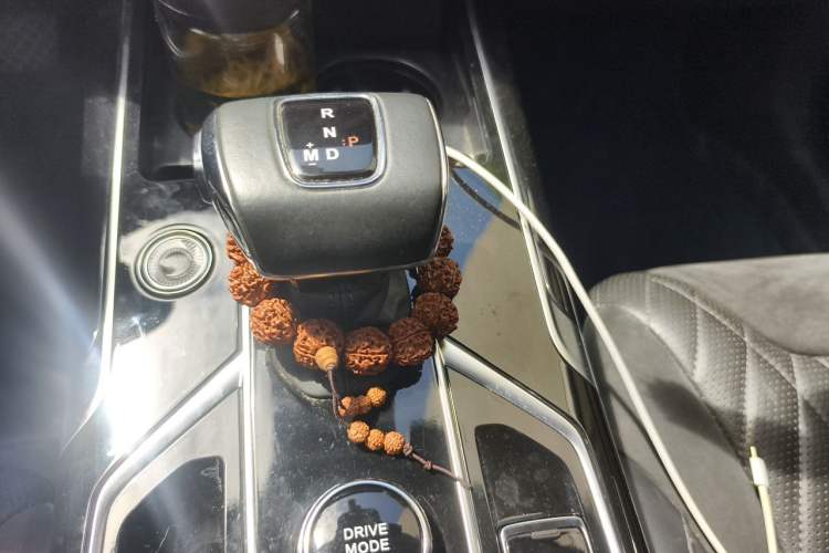 Used Hongqi HS5 2022 Facelifted Version 2.0T Smart Connect Flagship All-Wheel-Drive Edition
