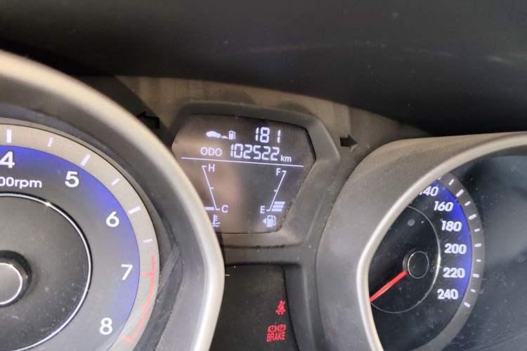 Used Hyundai Elantra (5th Generation / Langdong) 2015 1.6L Manual Fashion Edition
