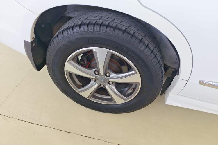 Used Haval H6 2016 Upgraded Model 1.5T Manual Two-Wheel Drive Elite Version Right Rear Wheel Hub