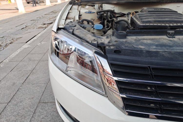 Used Volkswagen Lavida 2013 Revised Classic 1.6L Automatic Fashion Edition