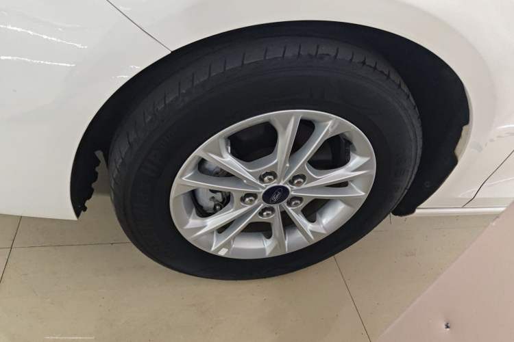 Used Ford Escort 2021 1.5L Automatic Platinum Edition
