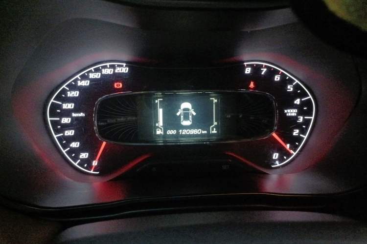 Used Baojun 510 2017 1.5L Manual Luxury Model Odometer Close Up