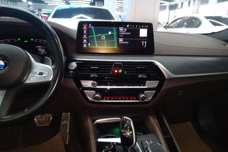 Used BMW 5 Series 2023 530Li Luxury Edition M Sport Package
