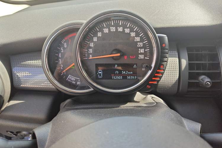 Used MINI 2016 1.5T COOPER Avant-Garde
